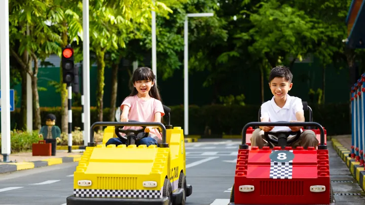 DRIVING SCHOOL 4