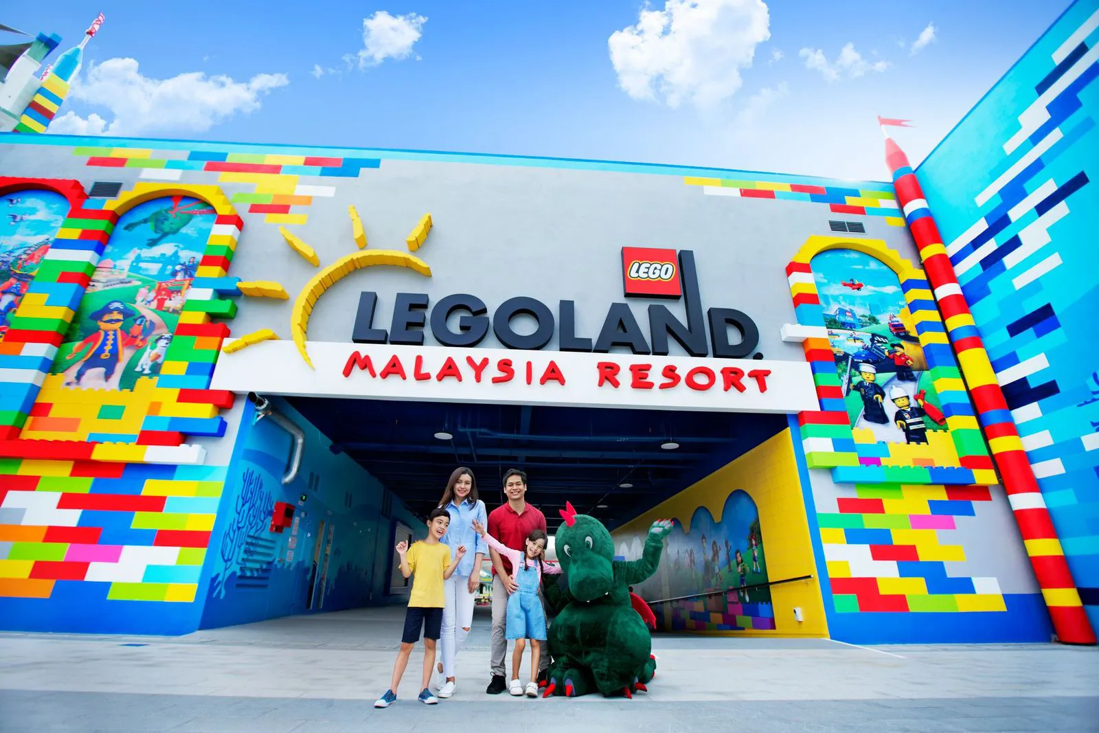 LEGOLAND Entrance at The Beginning