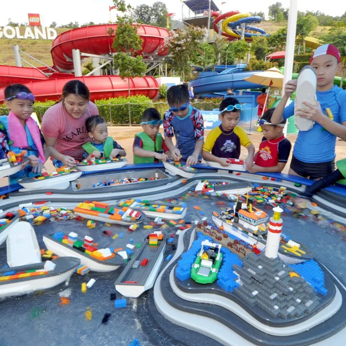 Build-A-Boat at LEGOLAND Water Park