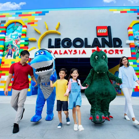 LEGOLAND Entrance at The Beginning