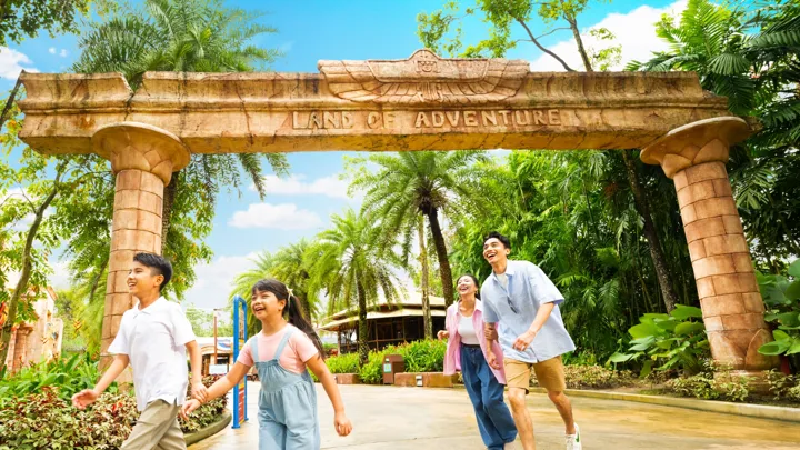 LAND OF ADVENTURE (1)