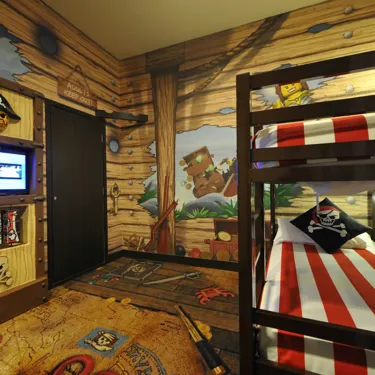 Premium Themed Room (Pirate)